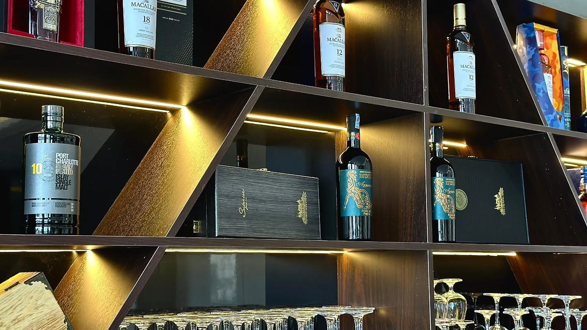 Vian Hotel And Spa Danang  Da Nang